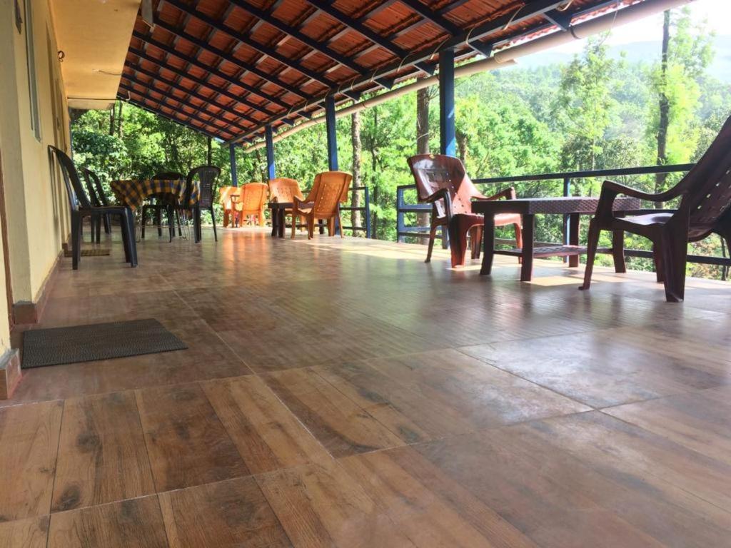 Cloud 9 Homestay Attigundi Εξωτερικό φωτογραφία